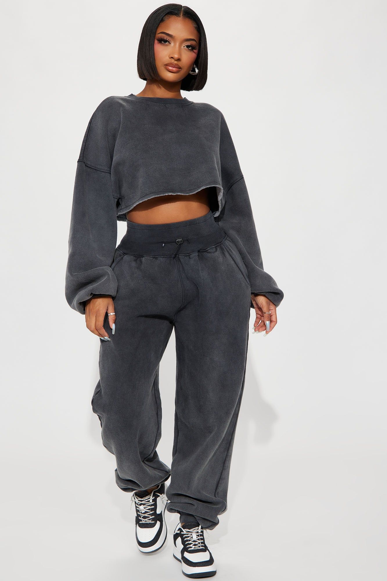 Feeling Good Fleece Jogger Set - Charcoal sold by Fashion Nova