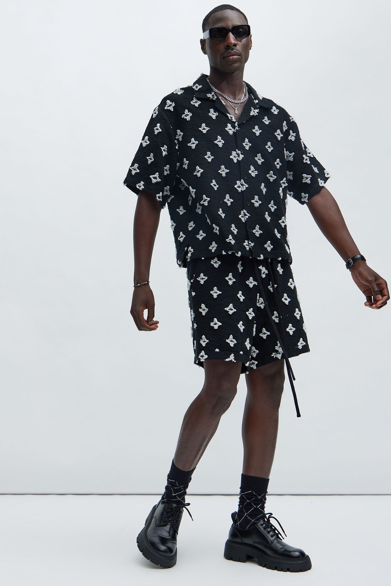 Starlet Warmup Shorts - Black sold by Fashion Nova product image thumbnail 2