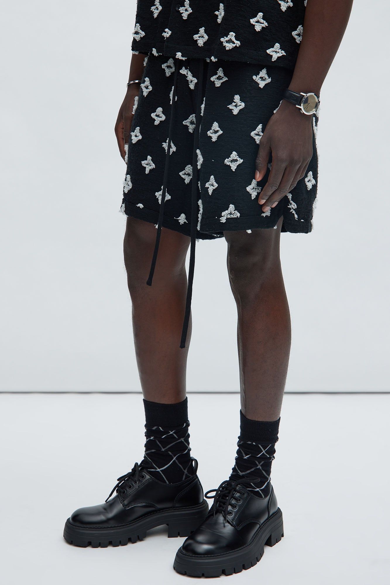 Starlet Warmup Shorts - Black sold by Fashion Nova