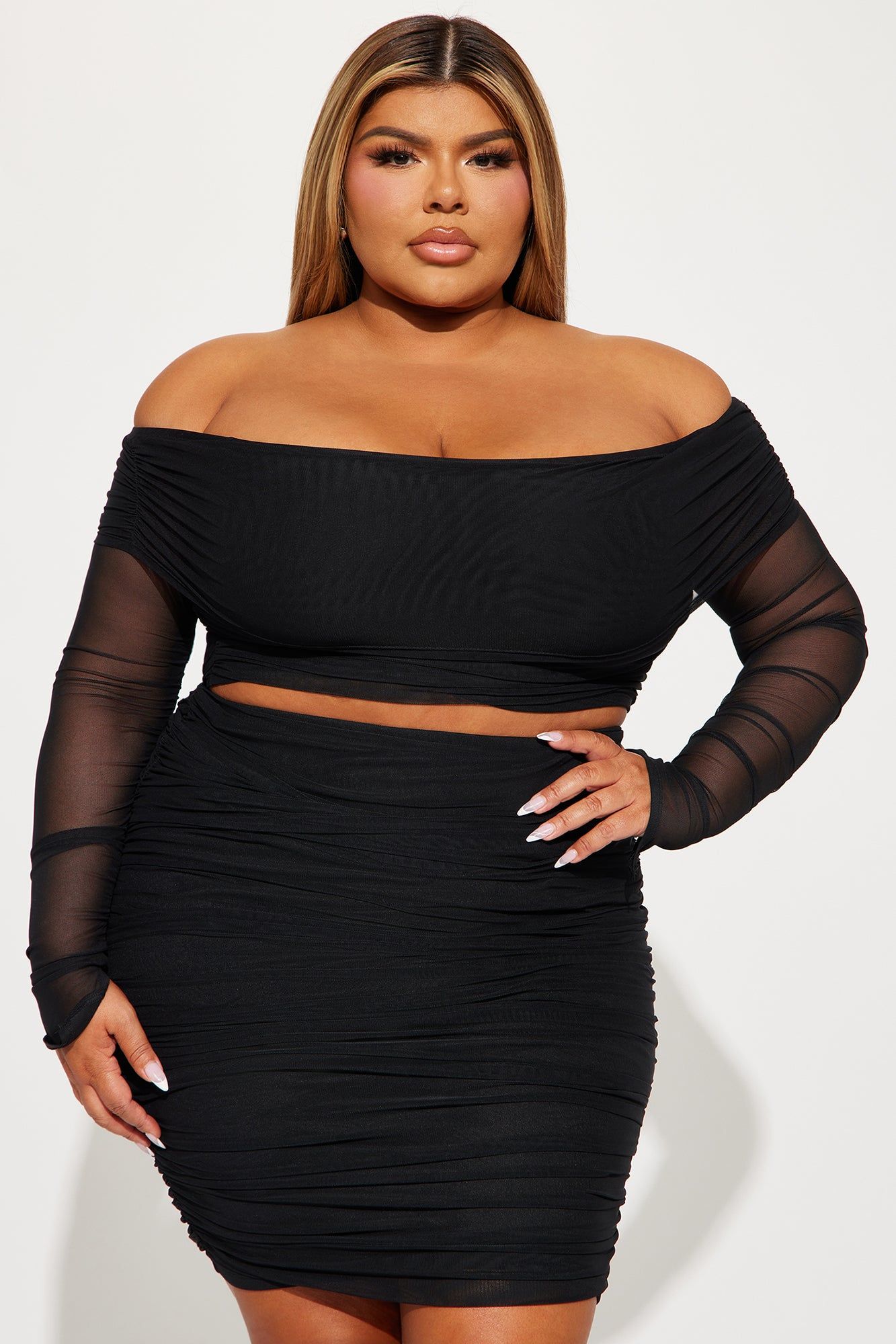 Queen Of Your Love Lace 2 Piece Garter Set - Red sold by Fashion Nova product image thumbnail 5