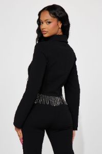 Invite Only Cropped Blazer - Black sold by Fashion Nova