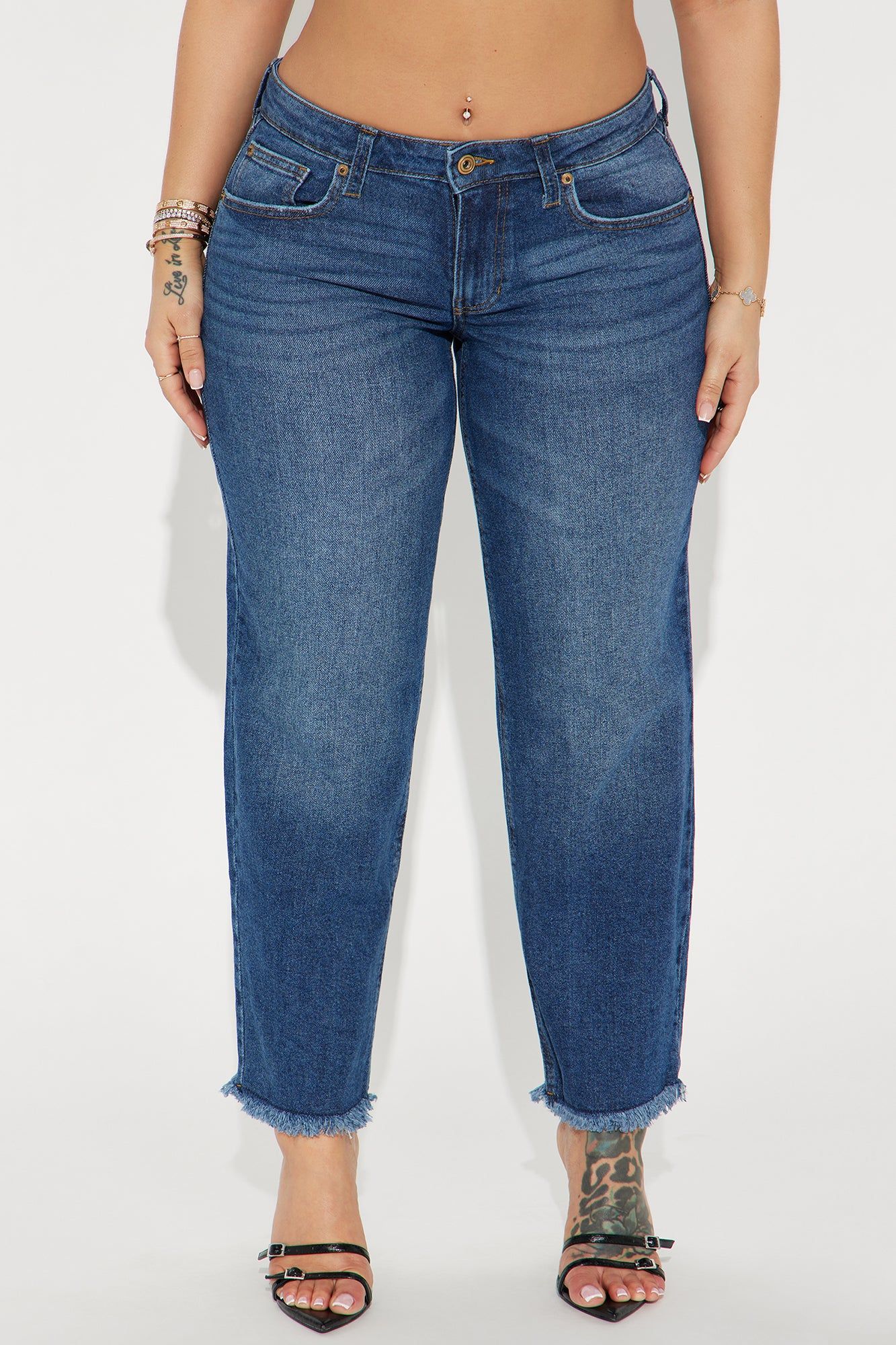 Charlotta Straight Leg Jeans - Medium Wash sold by Fashion Nova product image thumbnail 2