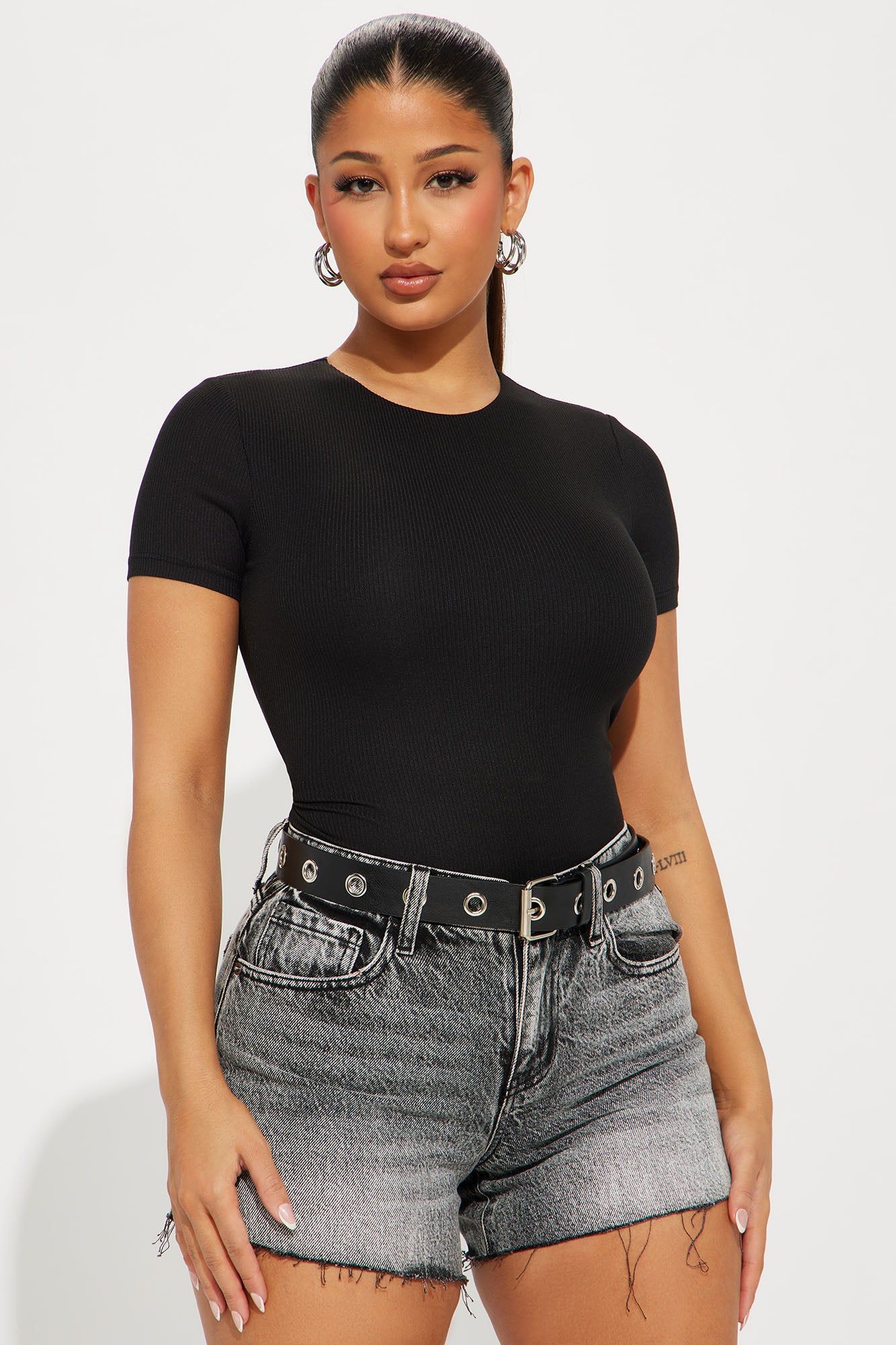 Chloe Crew Neck Short Sleeve Tee - Black sold by Fashion Nova