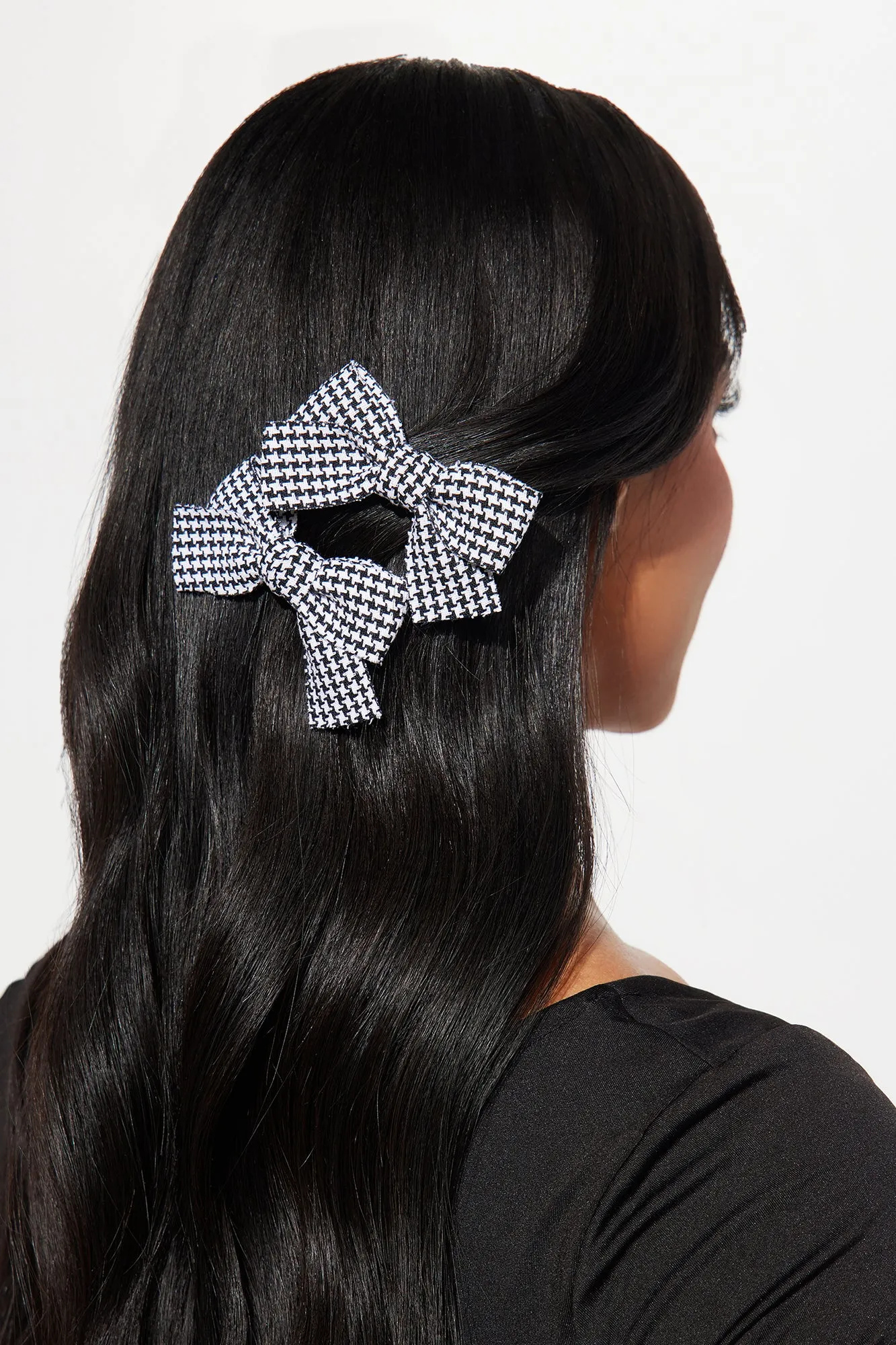 Steps Of The Met Bow Hair Clip Set - Black/White sold by Fashion Nova