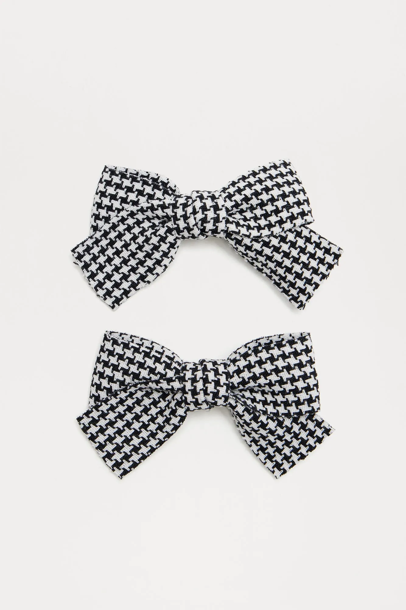 Steps Of The Met Bow Hair Clip Set - Black/White sold by Fashion Nova product image thumbnail 2