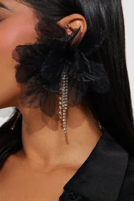 Just Me and You Earrings - Black sold by Fashion Nova