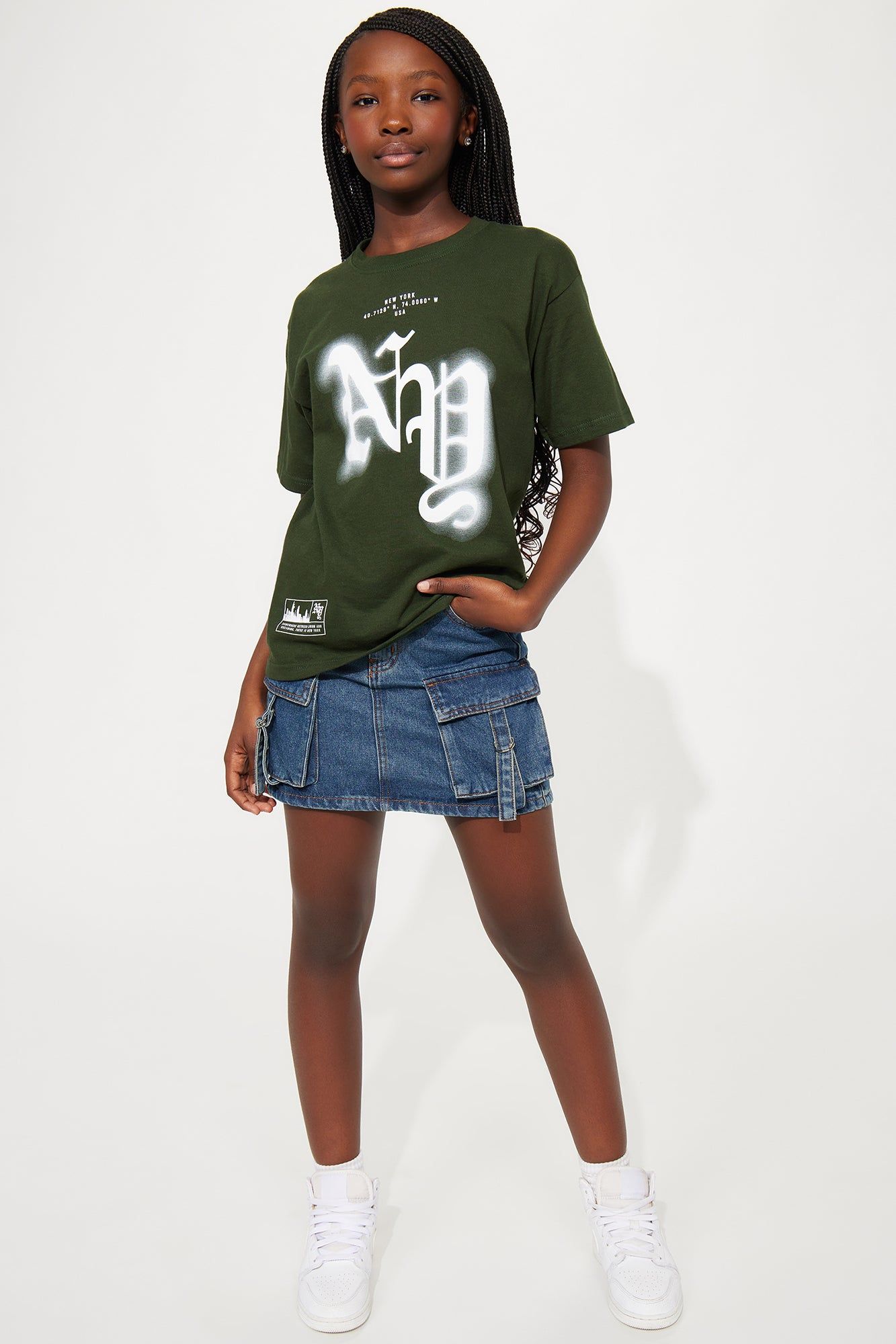 Mini New York Dreaming Graphic Tee - Green sold by Fashion Nova product image thumbnail 2