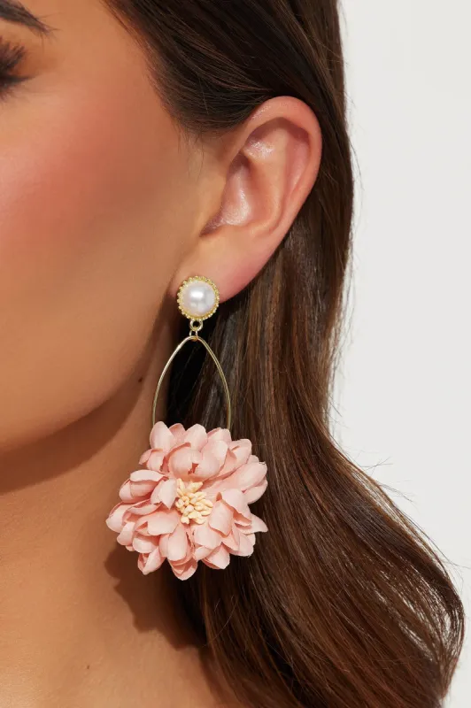 Spring Fever Floral Earrings - Pink/combo sold by Fashion Nova