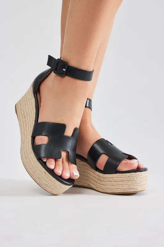 Huntley Flatform Sandals - Black sold by Fashion Nova