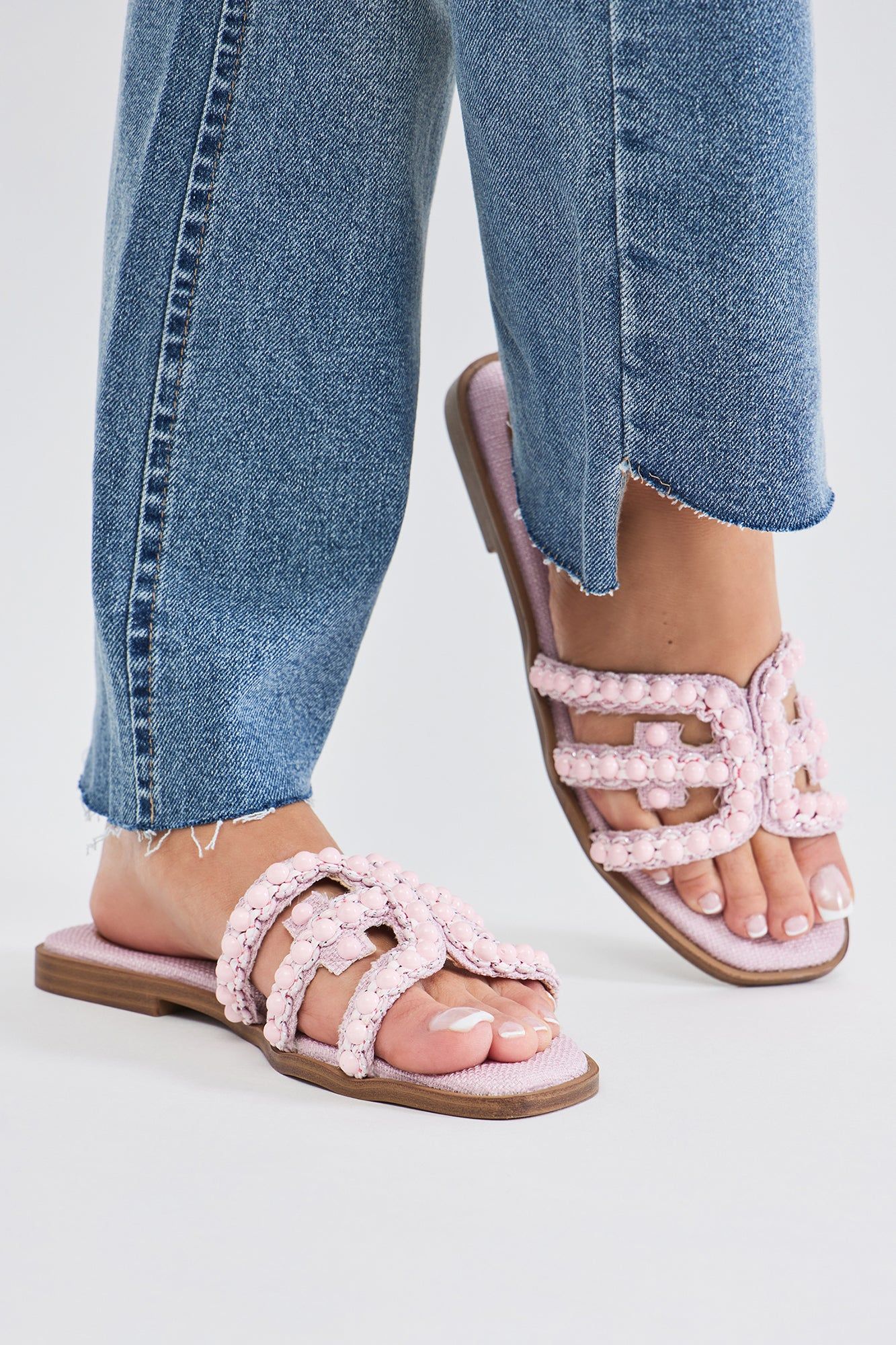 Cynthia Flat Sandals - Pink sold by Fashion Nova
