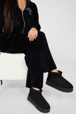 Everly Ankle Booties - Black sold by Fashion Nova