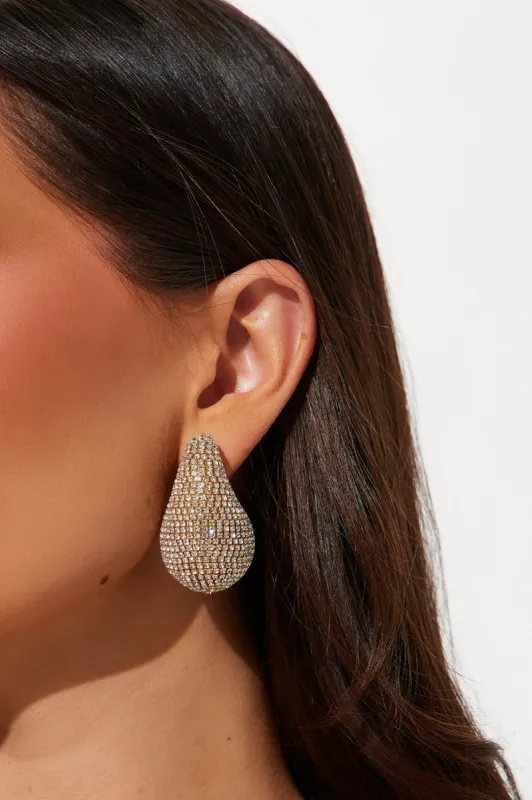 Diamantes En El Mar Earrings - Gold sold by Fashion Nova