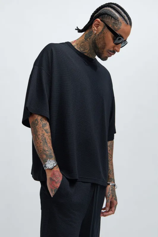 Zyler Textured Boxy Short Sleeve Tee - Black sold by Fashion Nova