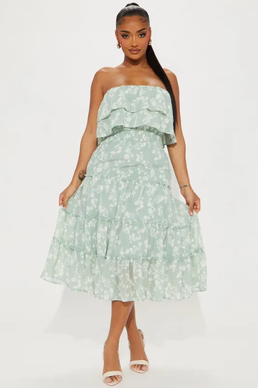 Sandra Chiffon Midi Dress - Green/combo sold by Fashion Nova