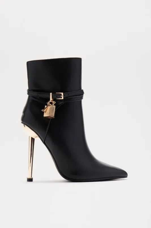 Jagger Hardware Booties - Black sold by Fashion Nova