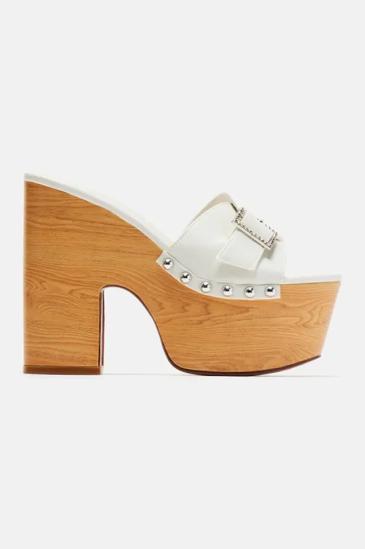 Shae Platform Mules - White sold by Fashion Nova