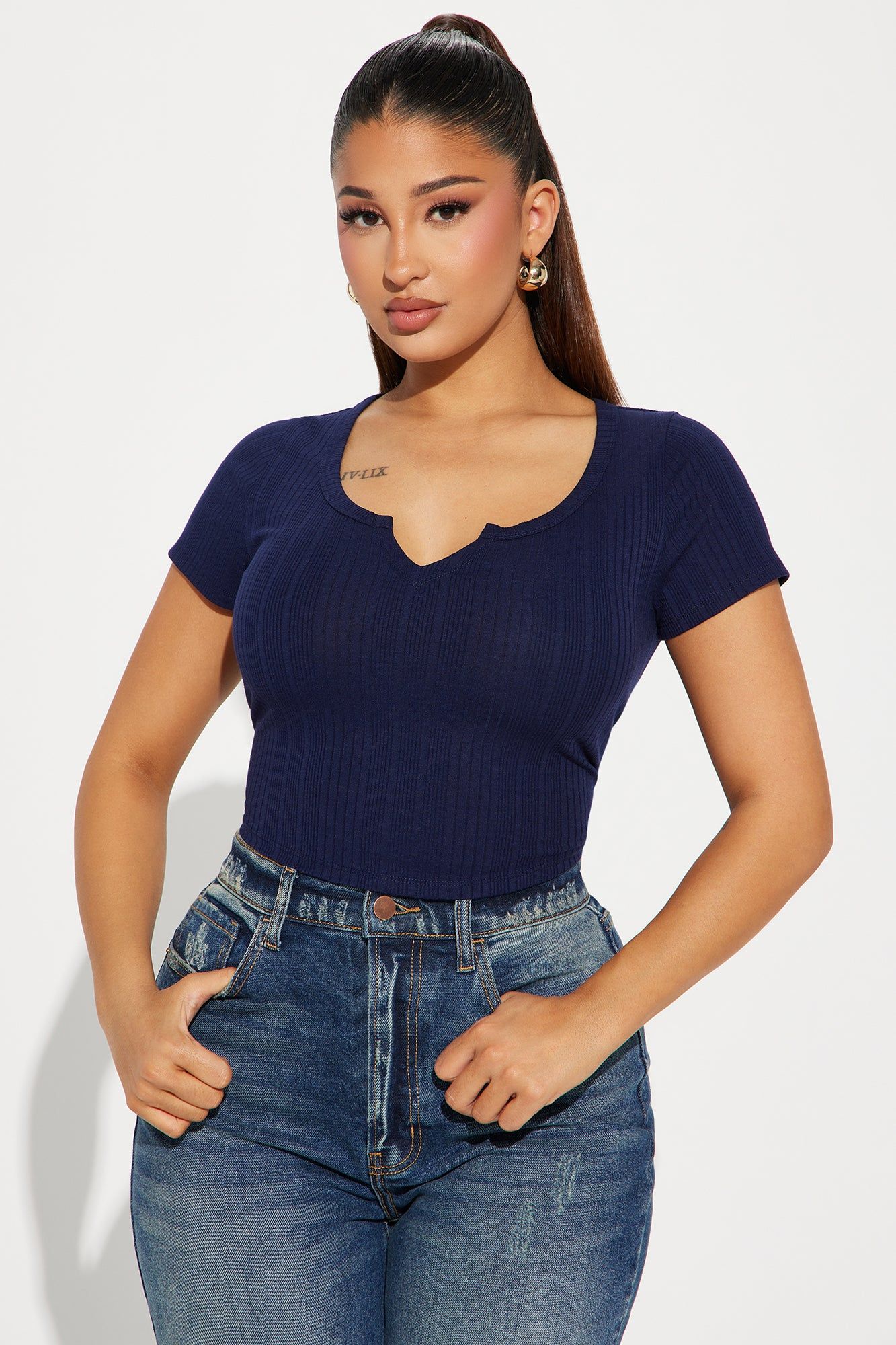 Bailey Ribbed Notched Top - Navy sold by Fashion Nova