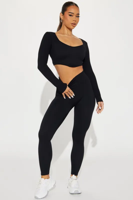 Flora Seamless Legging Set - Black sold by Fashion Nova