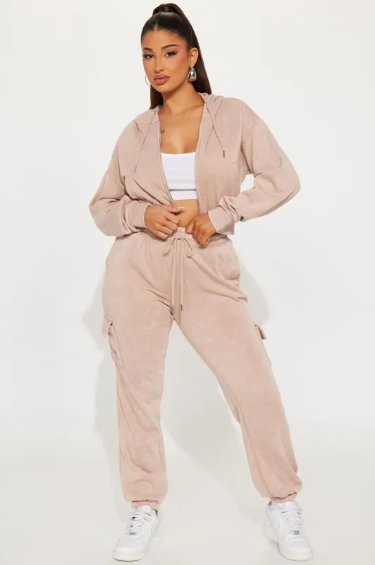 Errand Run Washed Fleece Jogger Set - Taupe sold by Fashion Nova