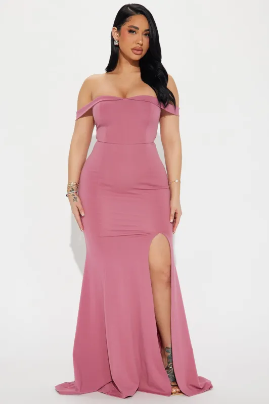 Special Evening Crepe Gown - Mauve sold by Fashion Nova