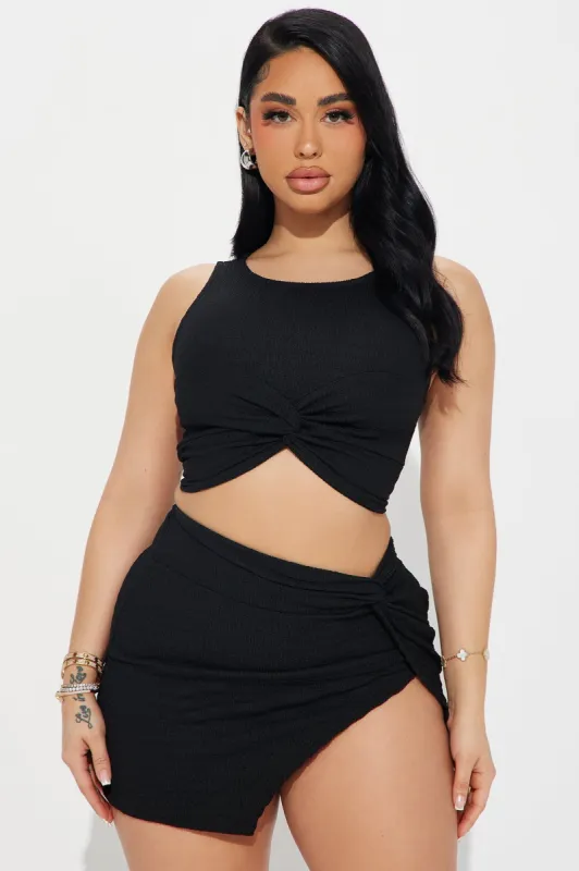 Beach Cocktail Textured Skirt Set - Black sold by Fashion Nova