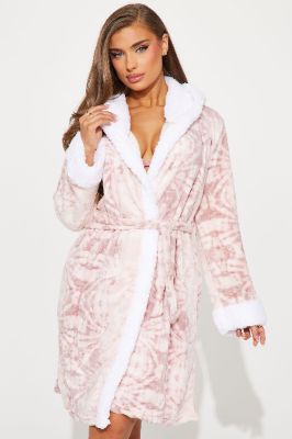Chill Mood Plush PJ Robe - Pink sold by Fashion Nova