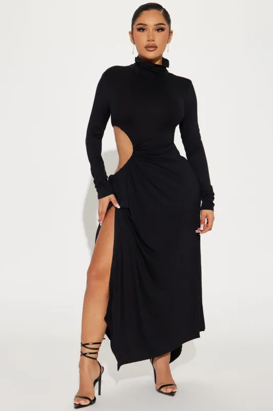 Talia Ruched Maxi Dress - Black sold by Fashion Nova