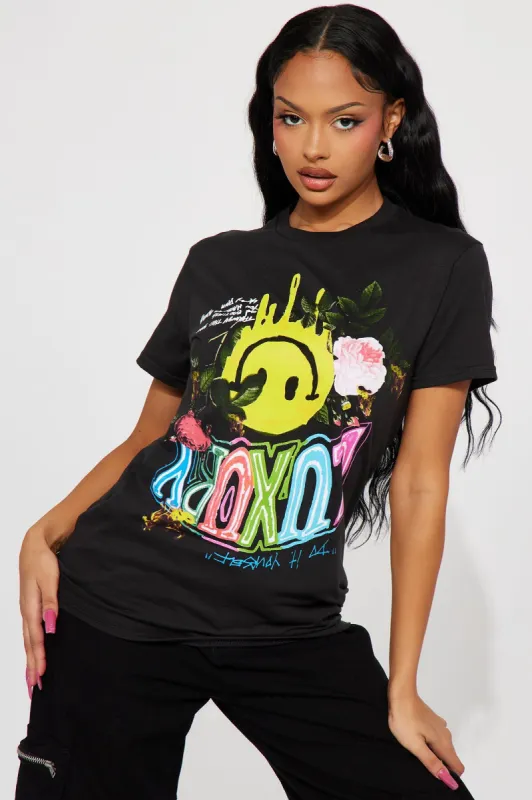 Drippin' In Luxury Graphic Tee - Black sold by Fashion Nova