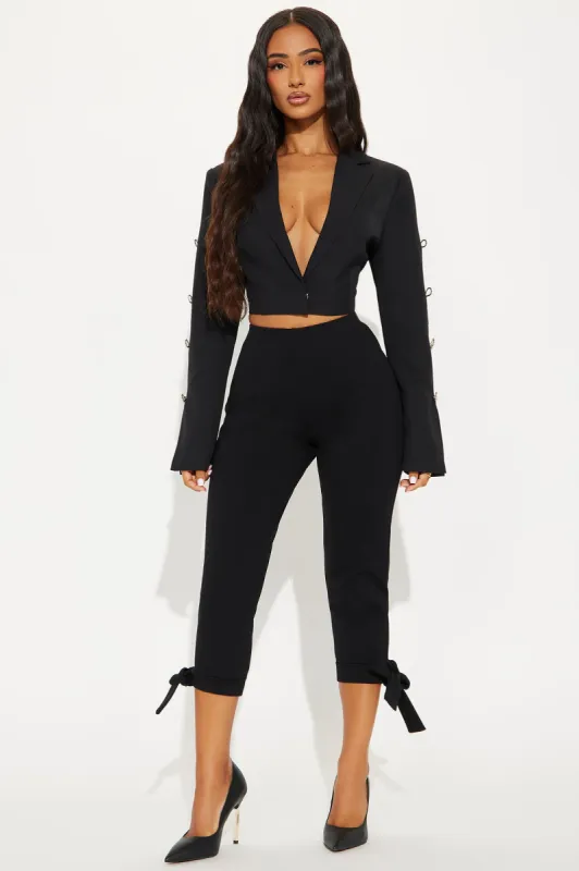 Tongue Tied Ponte Capri Legging - Black sold by Fashion Nova