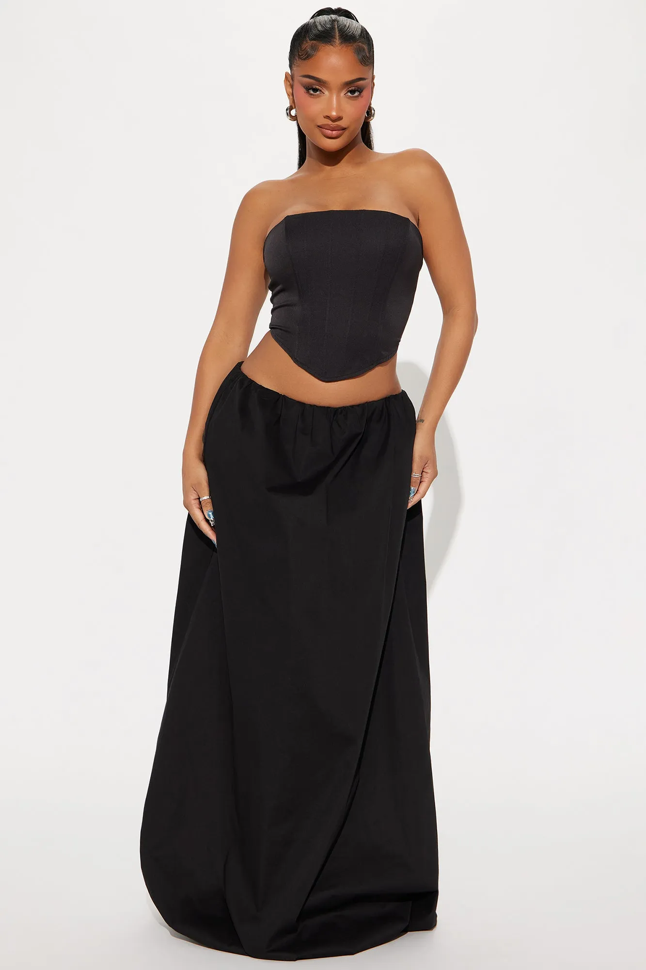 Olivia Poplin Bubble Maxi Skirt - Black sold by Fashion Nova