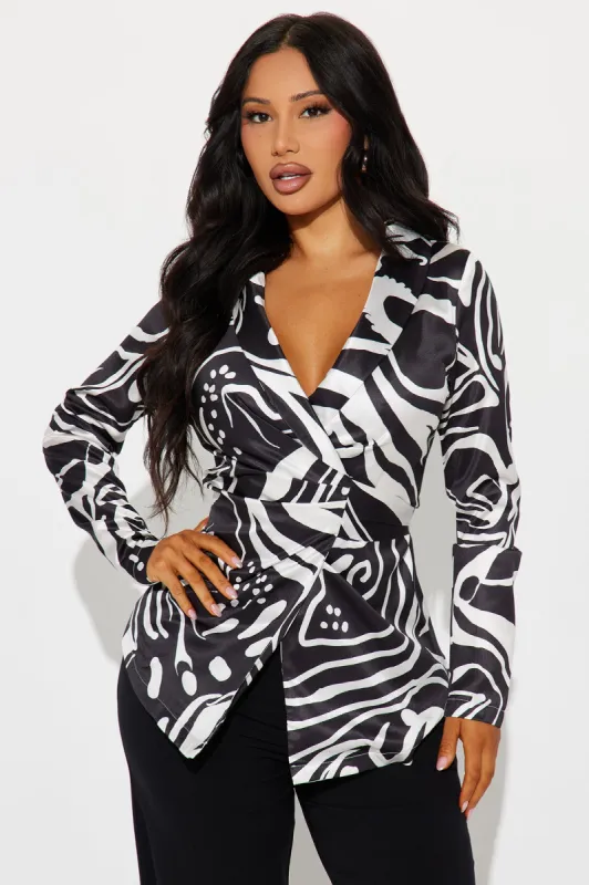 Can't Get Enough Blouse Top - Black/White sold by Fashion Nova