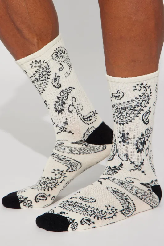 Positive Vibes Paisley Socks - Black/White sold by Fashion Nova