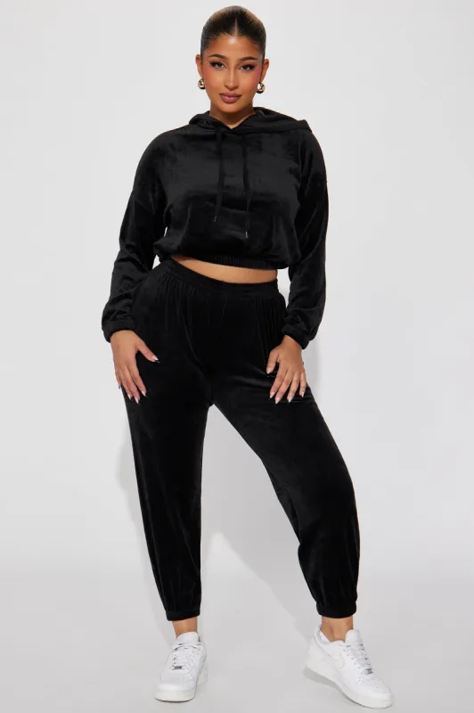 Anytime Anywhere Velour Jogger Set - Black sold by Fashion Nova