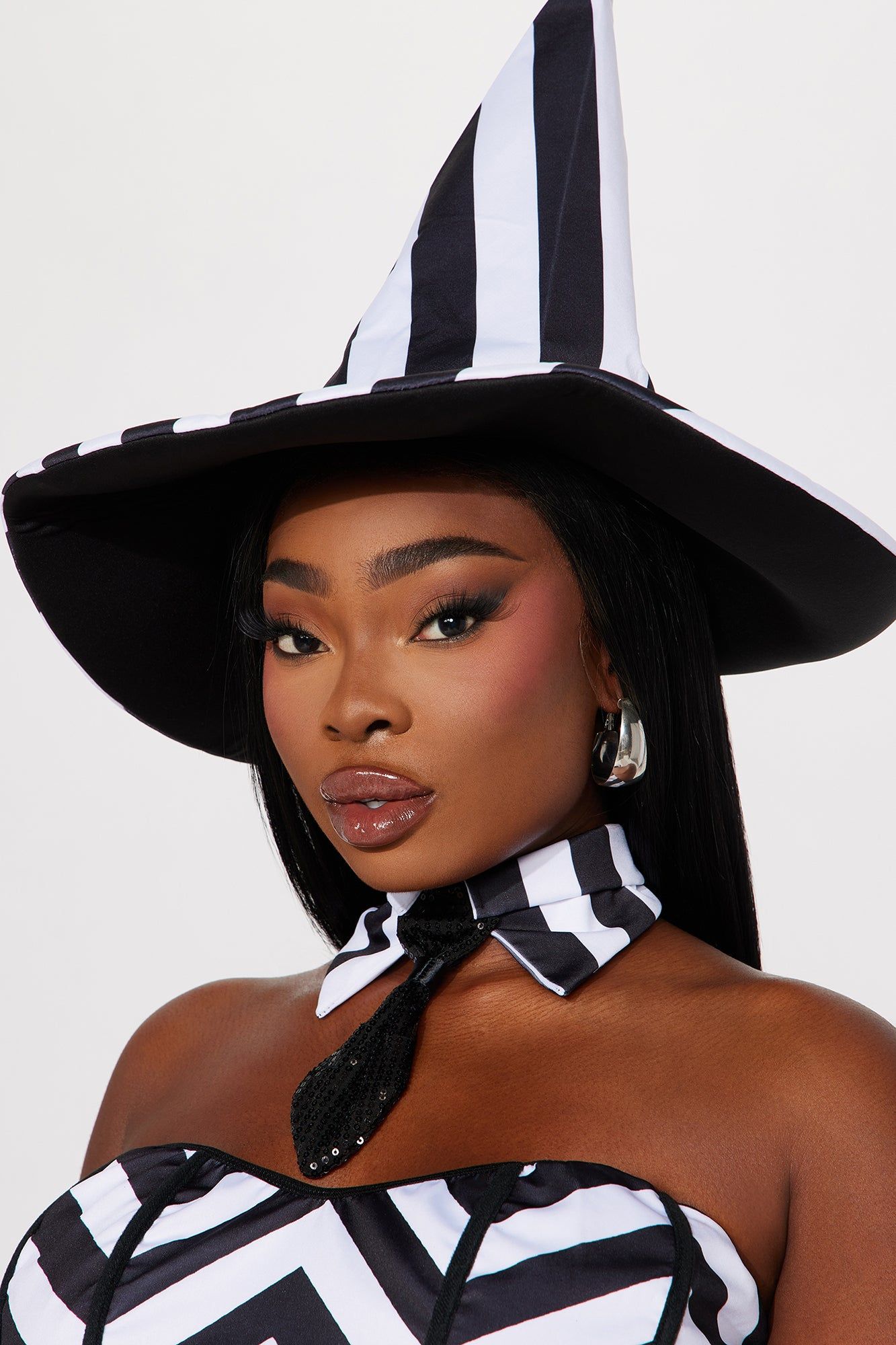 Beetle Witch 6 Piece Costume Set - Black/White sold by Fashion Nova product image thumbnail 7