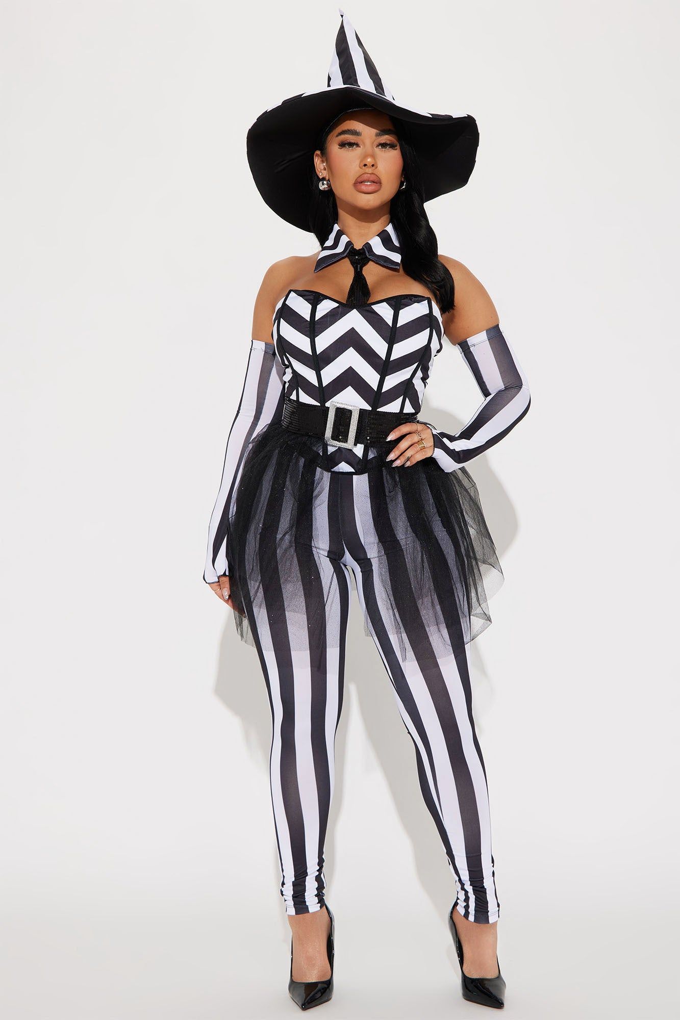 Beetle Witch 6 Piece Costume Set - Black/White sold by Fashion Nova