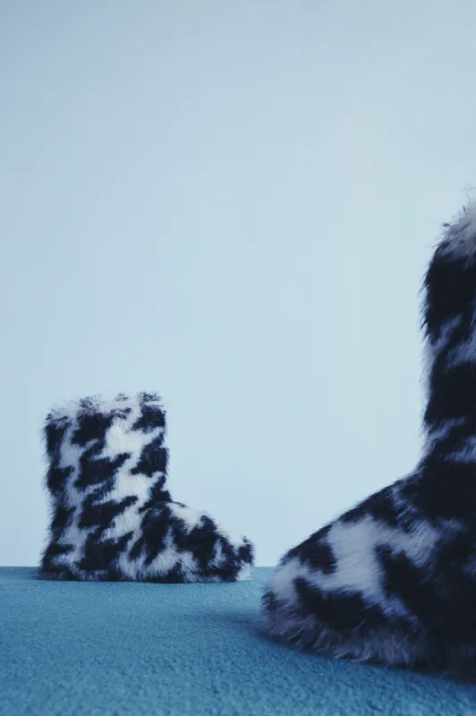 I Deserve It Flat Boots - Black made by Fashion Nova