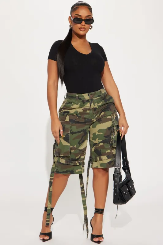 Valentina V-Neck Short Sleeve Tee - Black sold by Fashion Nova