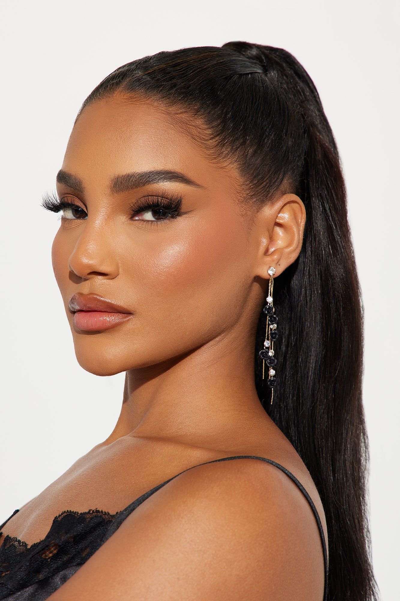 Roses And Kisses Earrings - Gold/Black sold by Fashion Nova product image thumbnail 2