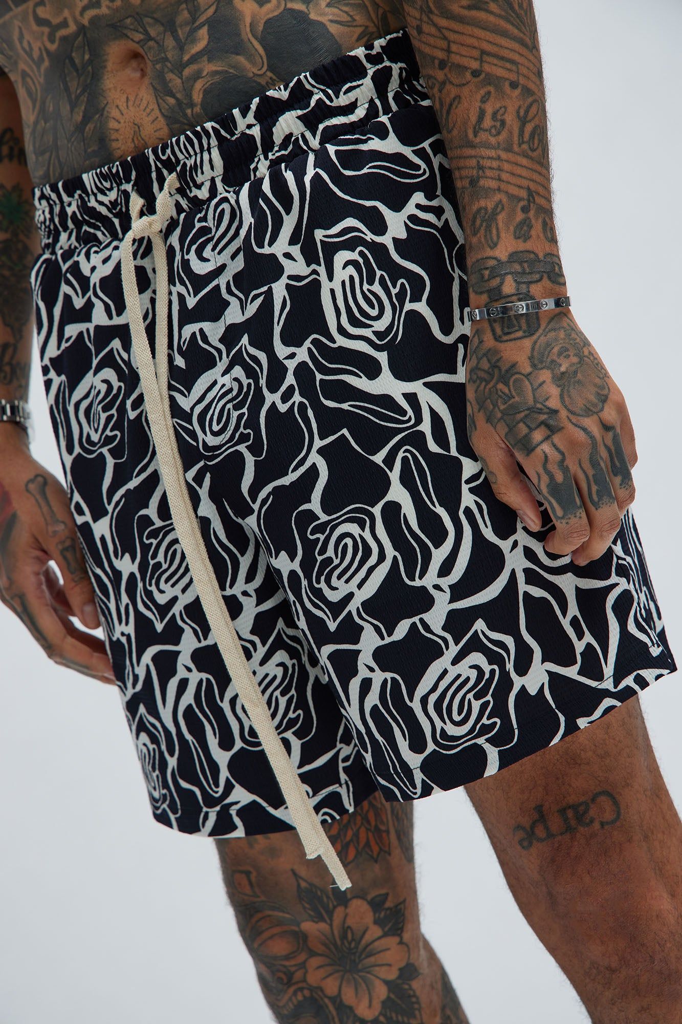 Vallarta Textured Warmup Shorts - Black/combo sold by Fashion Nova product image thumbnail 4