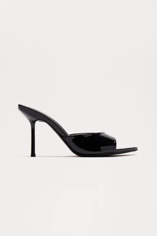 Getting Into It Mules - Black sold by Fashion Nova