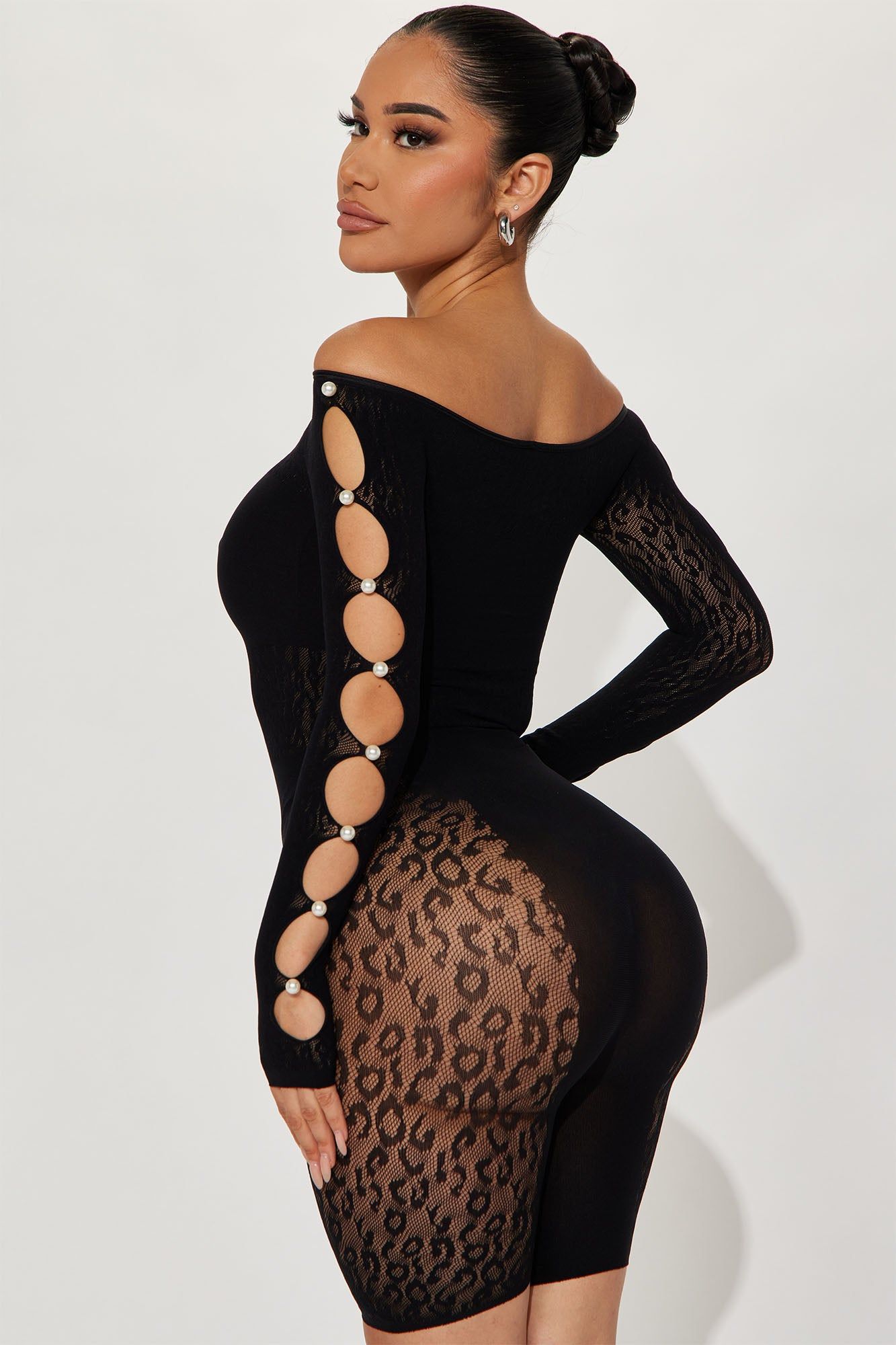 See My Moves Seamless Romper - Black sold by Fashion Nova product image thumbnail 3