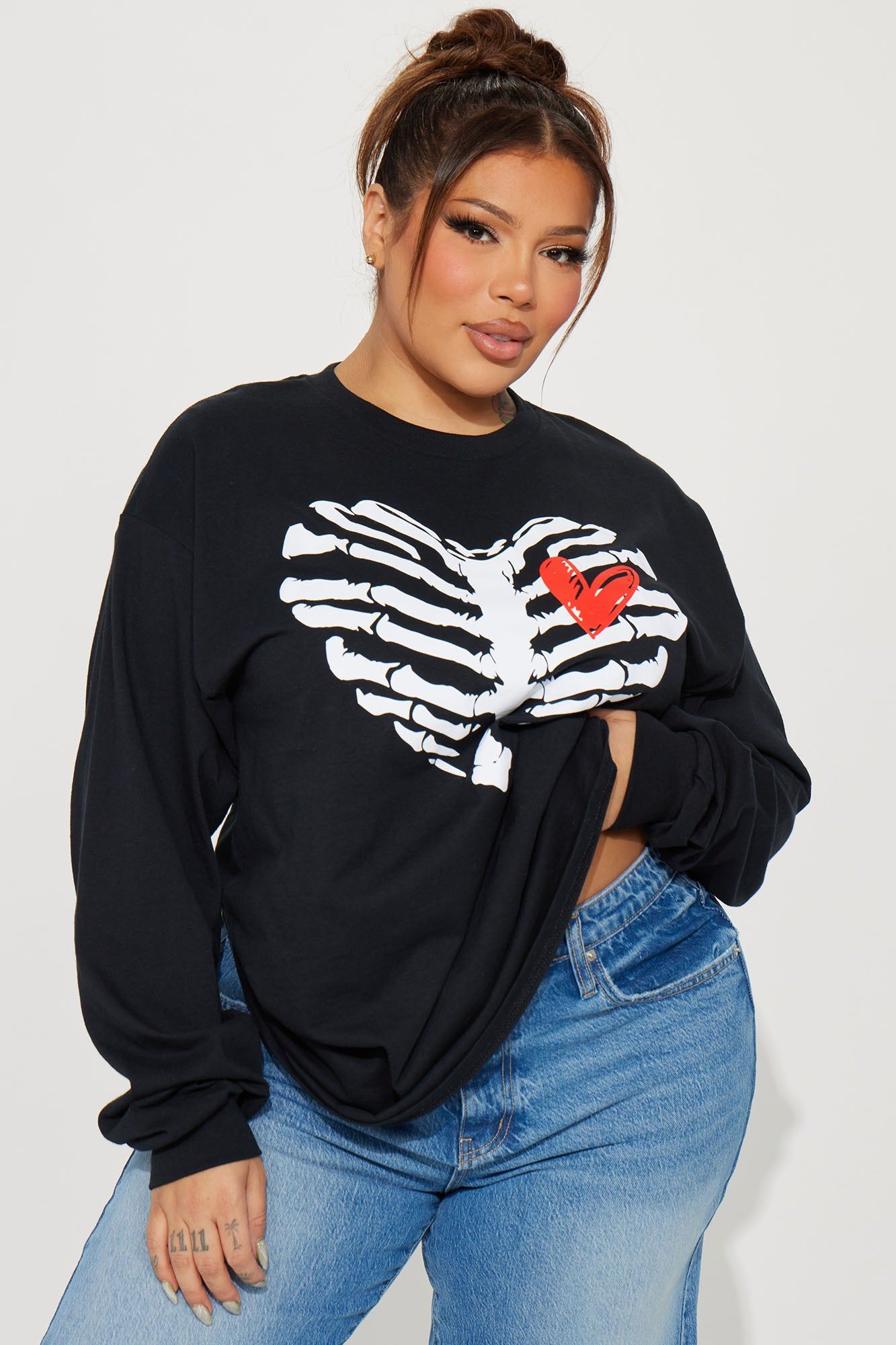 Heart On My Sleeves Tee - Black sold by Fashion Nova product image thumbnail 4