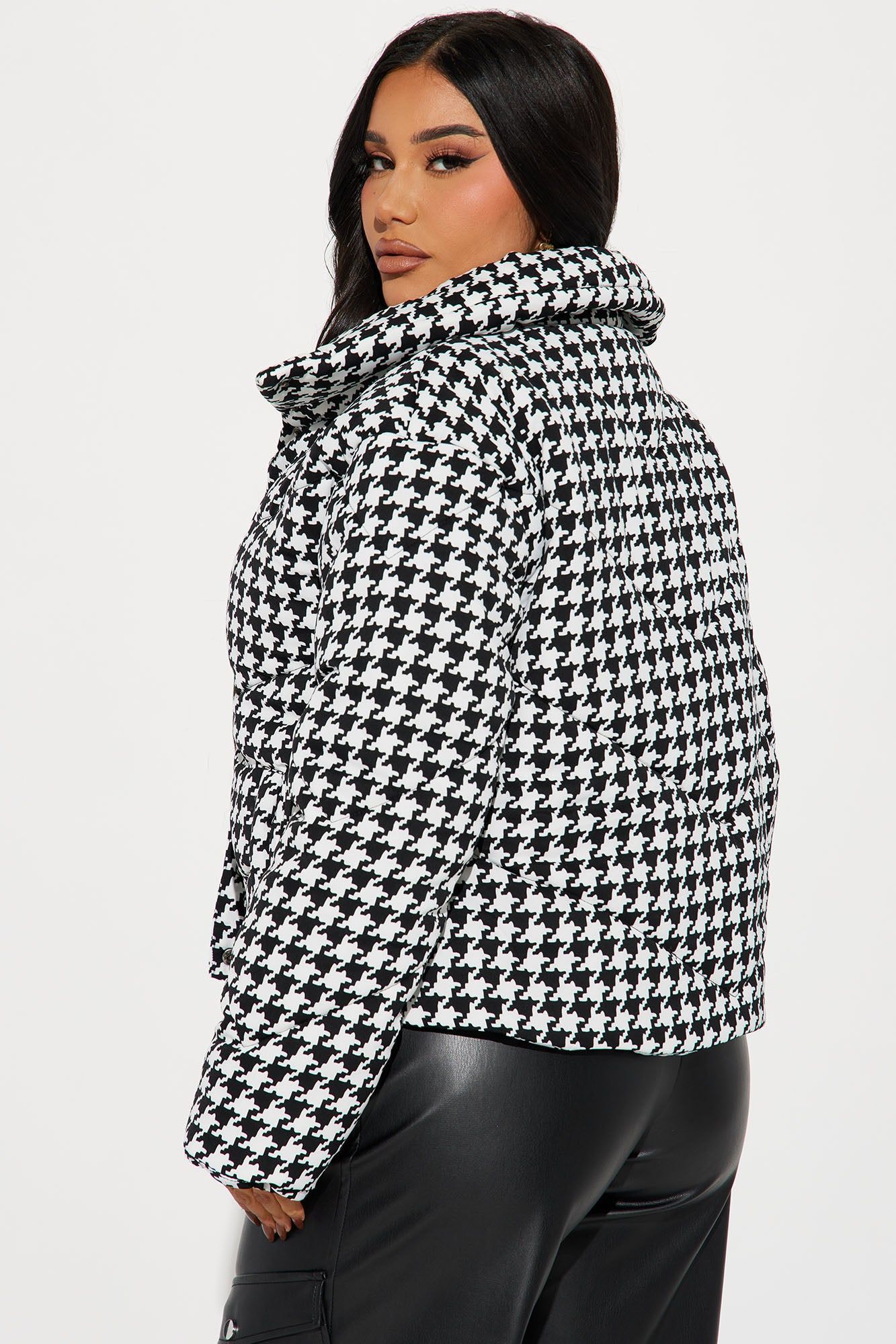Mila Puffer Jacket - Black/White sold by Fashion Nova product image thumbnail 3