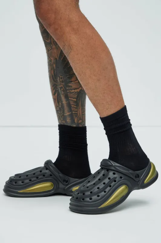 Throw Them On Slides - Black/Gold sold by Fashion Nova