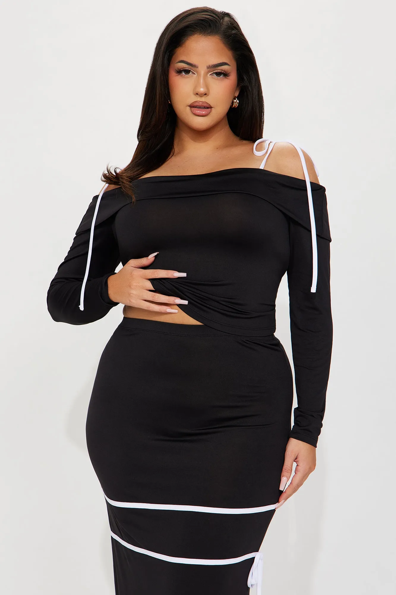 Bailey Bow Skirt Set - Black sold by Fashion Nova product image thumbnail 5
