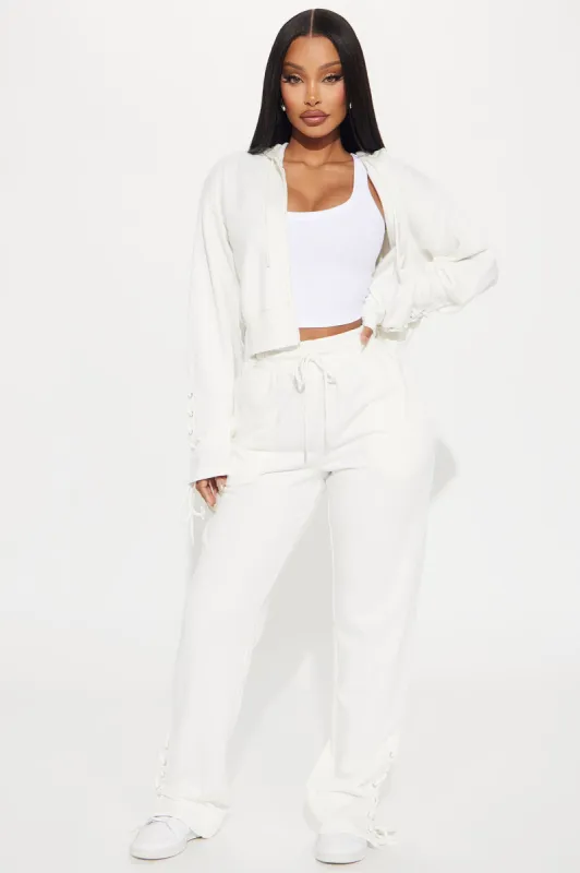 Day Dreamer Lounge Pant - White sold by Fashion Nova