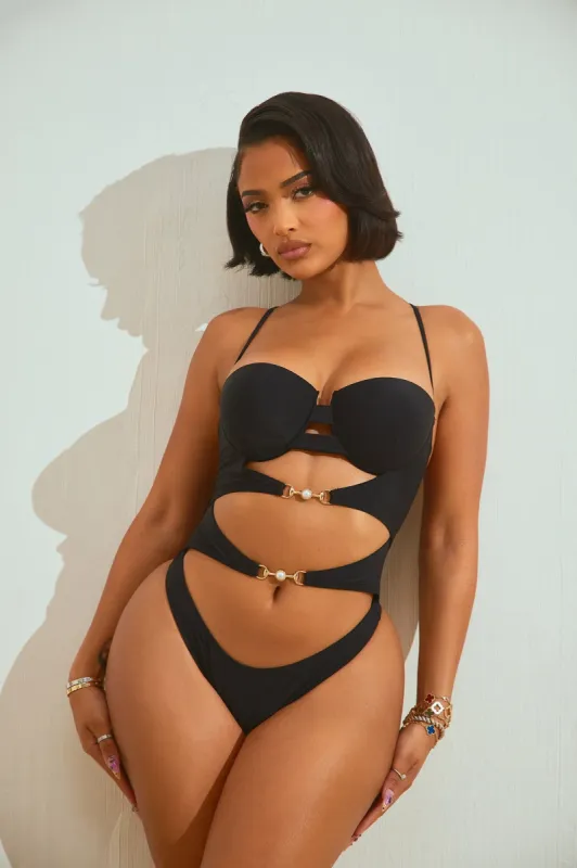 Beatrix Pearl Underwire 1 Piece Swimsuit - Black sold by Fashion Nova