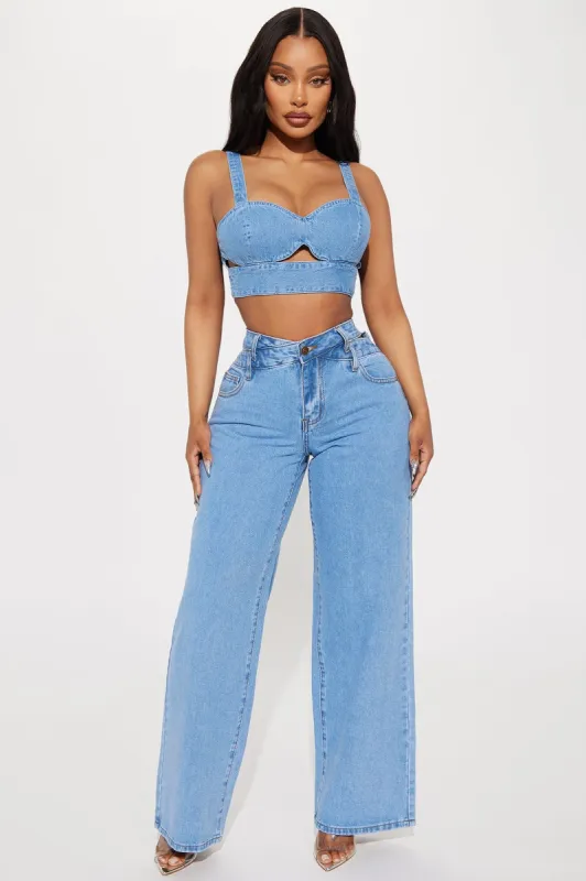 Bitter Sweet Straight Leg Jeans - Light Wash sold by Fashion Nova