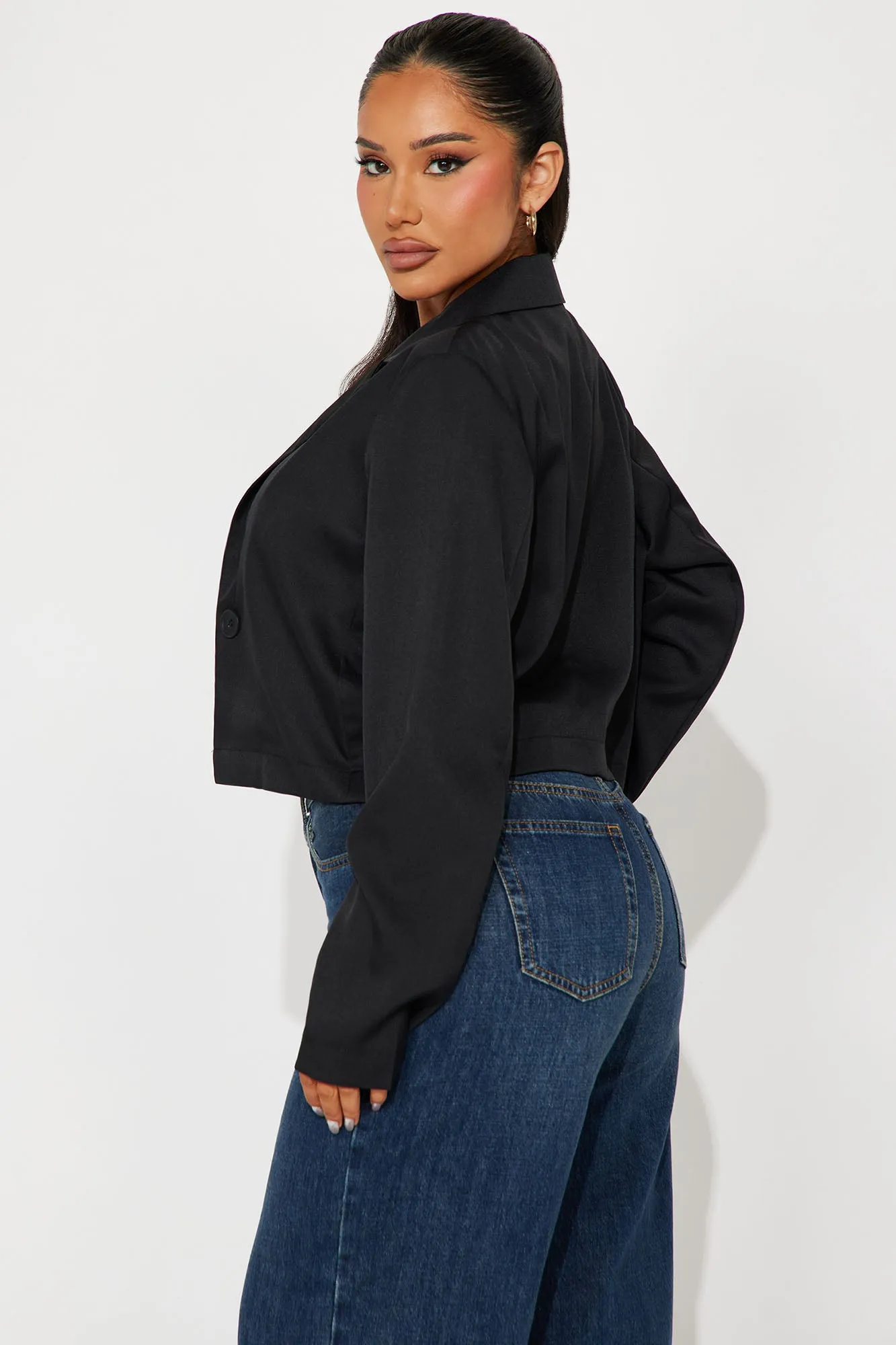 About My Business Cropped Blazer - Black sold by Fashion Nova product image thumbnail 4