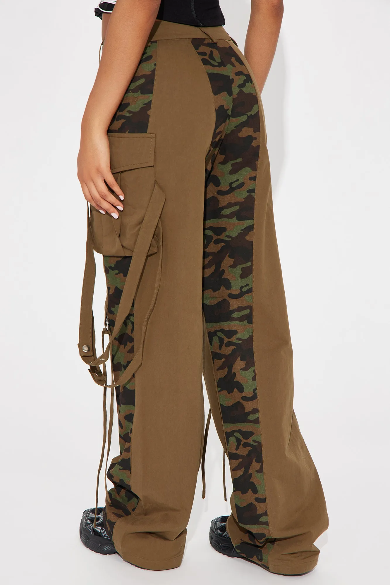 Making My Comeback Cargo Pant - Olive sold by Fashion Nova product image thumbnail 4